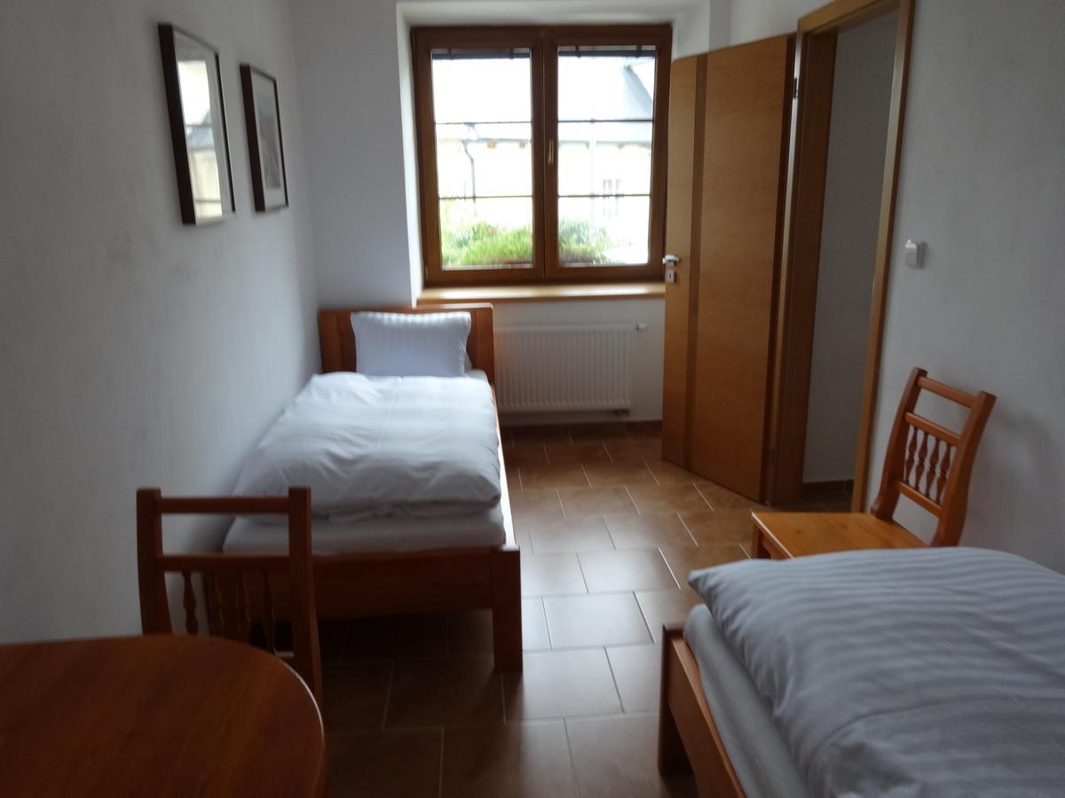 Hostinec U Janatu S Ubytovanim Cestin Номер фото